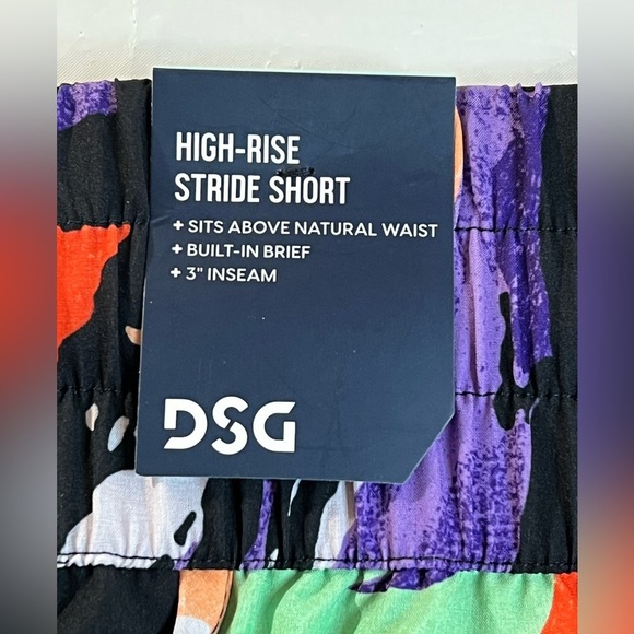 DSG High Rise Stride Multi Landscape Shorts, Multi-Color, Medium, NWT - Picture 3 of 7